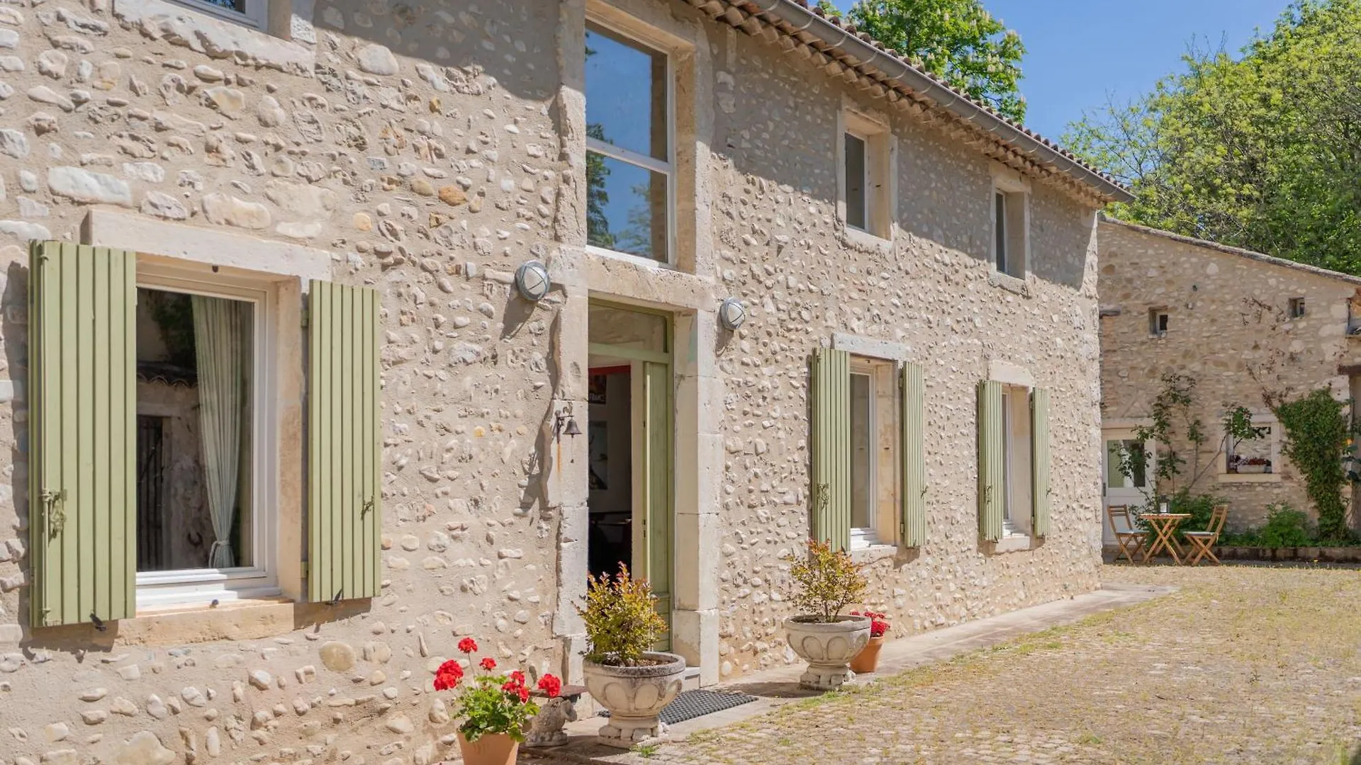 Chateau De Marrets Saint-Gervais-sur-Roubion 0*,  Γαλλία